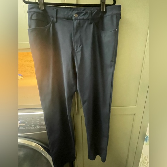 Lululemon Commission Classic fit warpstreme pants in khaki and navy blue. 34x32 - Picture 5 of 5